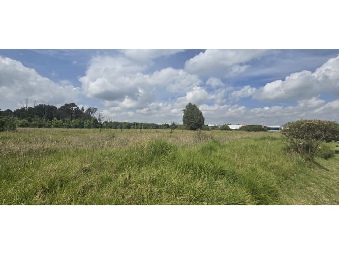 Lote en venta en Siberia, Cota, 3984 m² · foto 6 de 22