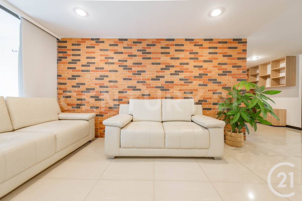 Apartamento en arriendo en El Poblado, Medellín · foto 4 de 23