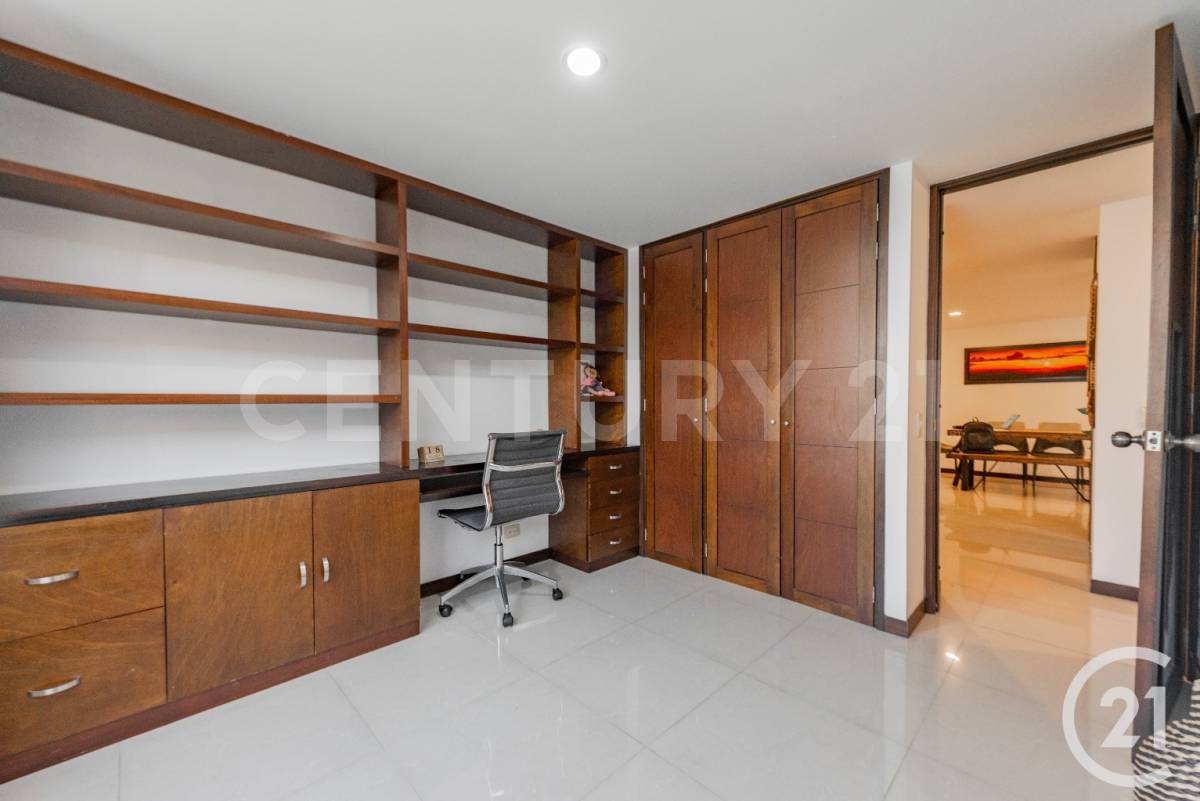 Apartamento en arriendo en El Poblado, Medellín · foto 9 de 23
