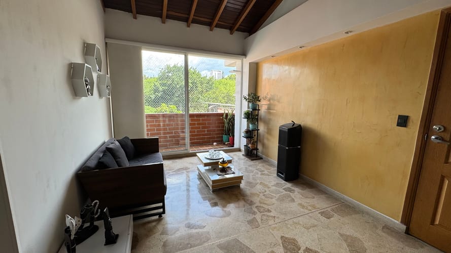 Apartamento en venta en Laureles, Medellín · foto 3 de 20
