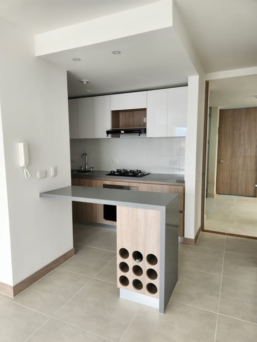 Apartamento de 2 alcobas en venta en Prados Del Norte, Cali, 70 m² · foto 3 de 14