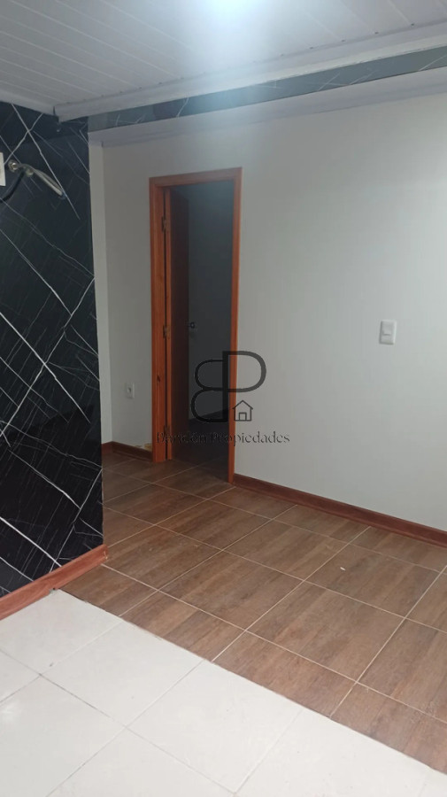 Alquiler Casa 2 Dormitorios Montes de Solymar Cochera y Patio · Foto 9