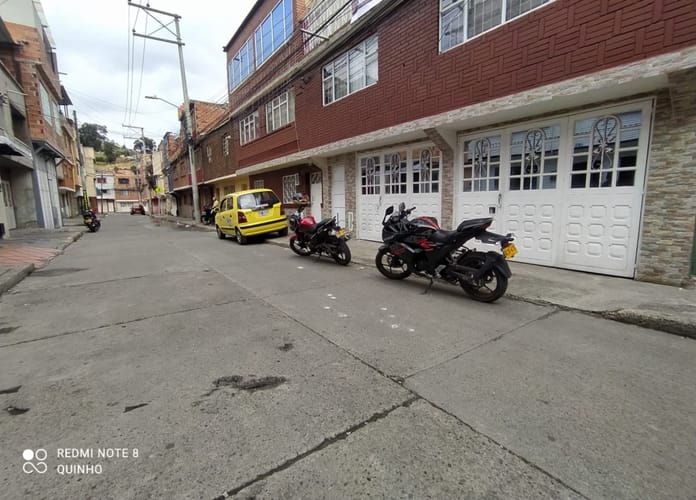 Casa de 6 alcobas en venta en San Jorge Sur, Bogotá, 250 m² · foto 3 de 18
