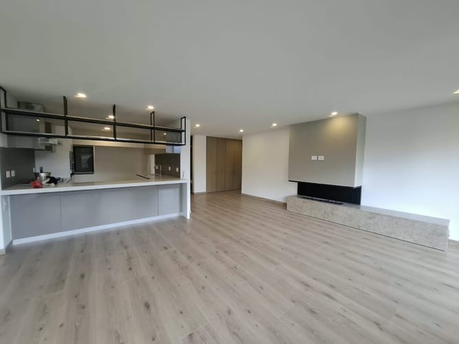 Apartamento de 3 alcobas en venta en La Esperanza Norte, Bogotá, 177 m² · foto 3 de 24