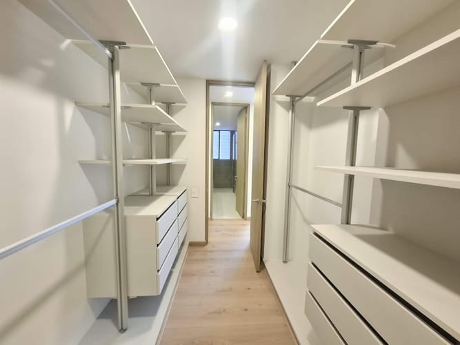 Apartamento de 3 alcobas en venta en La Esperanza Norte, Bogotá, 177 m² · foto 7 de 24