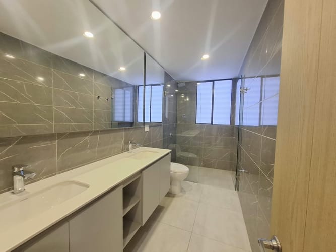 Apartamento de 3 alcobas en venta en La Esperanza Norte, Bogotá, 177 m² · foto 8 de 24