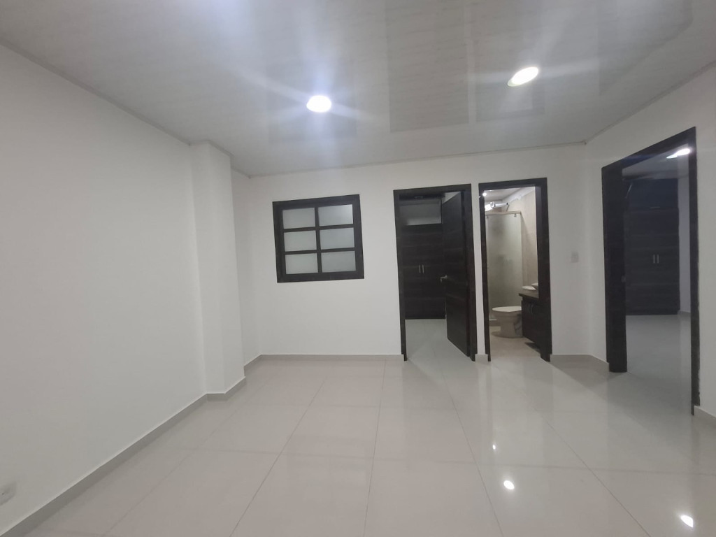 Apartamento en venta en Colon, Bogotá · foto 3 de 21