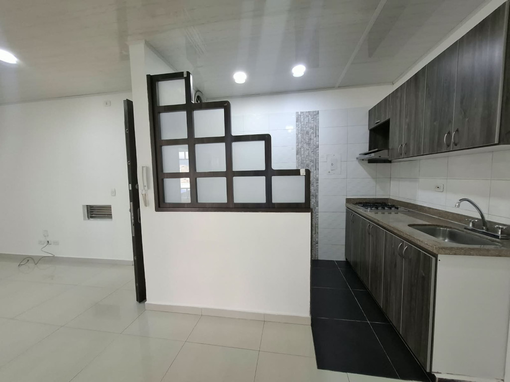 Apartamento en venta en Colon, Bogotá · foto 9 de 16