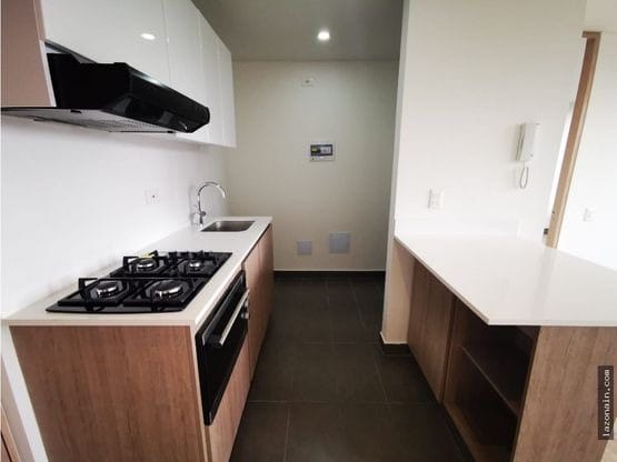 Apartamento de 1 alcoba en venta en Fontibon, Bogotá, 43 m² · foto 2 de 20