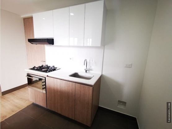 Apartamento de 1 alcoba en venta en Fontibon, Bogotá, 43 m² · foto 3 de 20