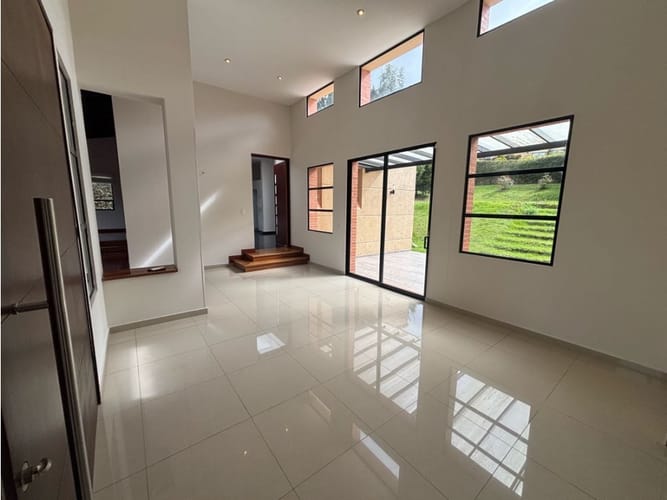 Casa de 3 alcobas en venta en San Jose De La Concepcion, La Calera, 420 m² · foto 2 de 24