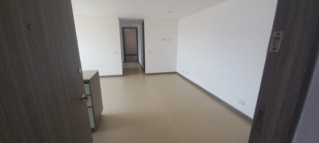 Apartamento de 3 alcobas en venta en Suramericana, Medellín, 72 m² · foto 5 de 24