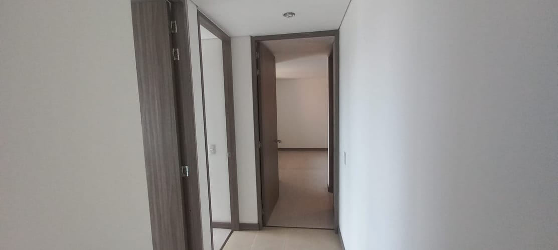 Apartamento de 3 alcobas en venta en Suramericana, Medellín, 72 m² · foto 11 de 24