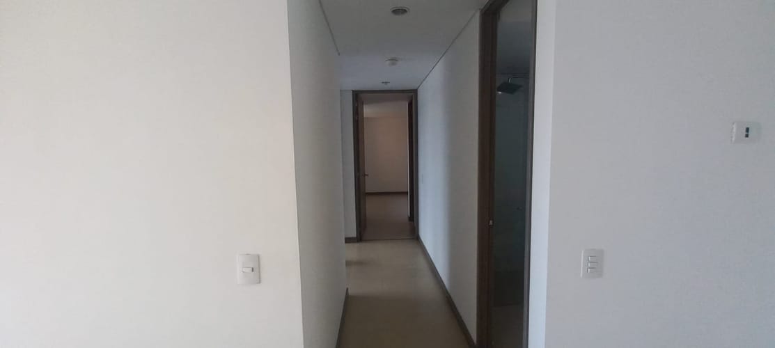 Apartamento de 3 alcobas en venta en Suramericana, Medellín, 72 m² · foto 17 de 24