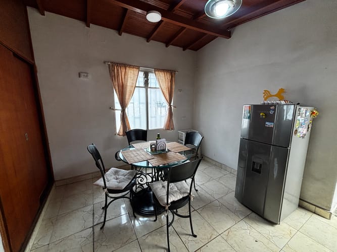 Casa de 4 alcobas en venta en Bolivariana, Medellín, 174 m² · foto 2 de 13