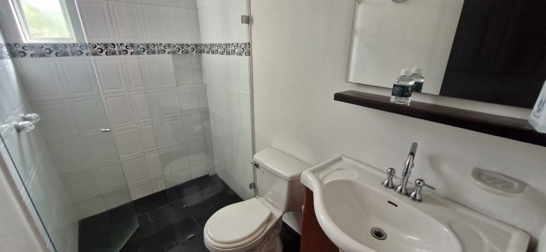Casa de 4 alcobas en venta en El Porvenir, Rionegro, 427 m² · foto 15 de 21