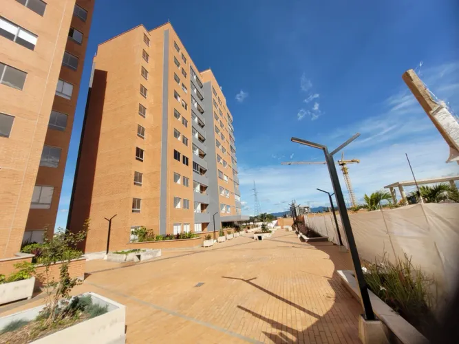 Apartamento de 3 alcobas en arriendo en El Porvenir, Rionegro, 77 m² · foto 2 de 19
