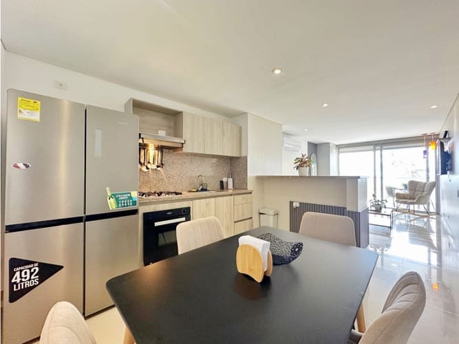 Apartamento de 2 alcobas en venta en Crespo, Cartagena, 104 m² · foto 5 de 12