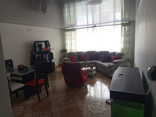 Apartamento de 2 alcobas en venta en La Estanzuela, Bogotá, 128 m² · foto 2 de 20