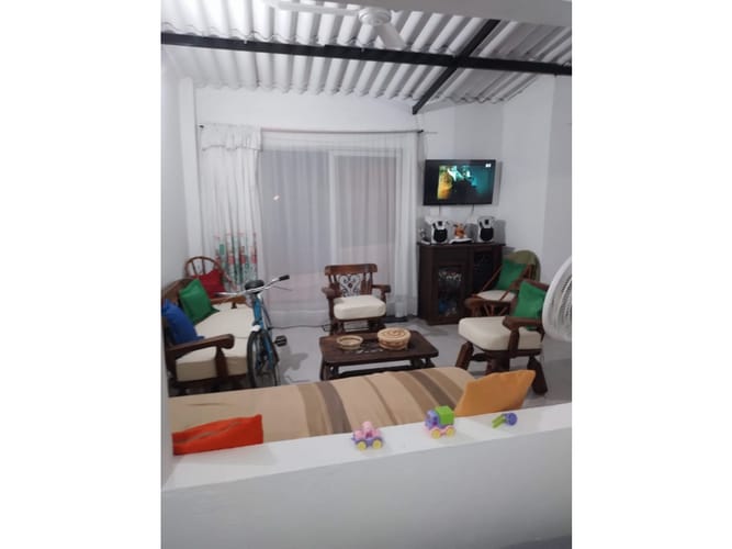 Casa de 3 alcobas en venta en Ricaurte, 84 m² · foto 3 de 18