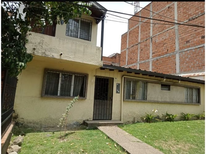 Casa de 5 alcobas en venta en La Gloria, Medellín, 150 m² · foto 2 de 7