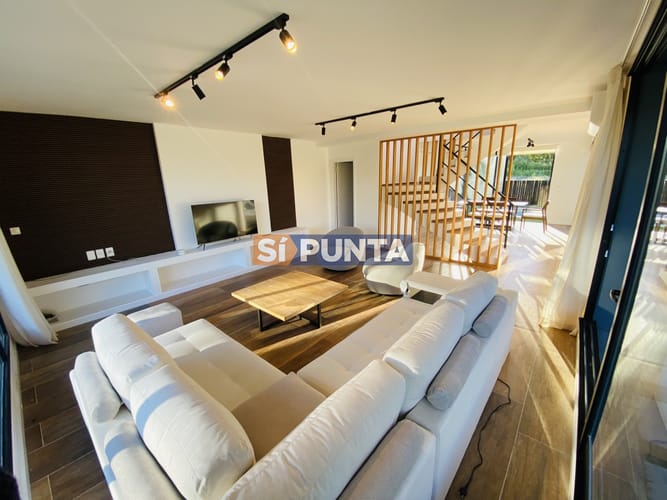 Casa en alquiler anual 3 dormitorios y 3 baños, barrio privado. · Foto 7
