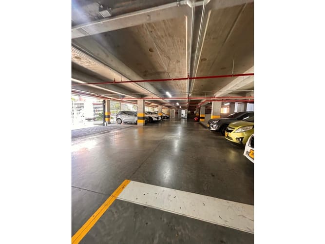 Apartamento en venta en Valle Del Lili, Cali · foto 3 de 24