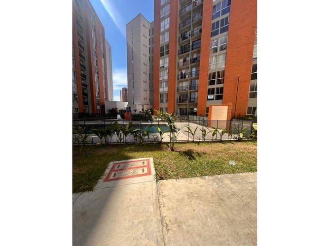 Apartamento en venta en Valle Del Lili, Cali · foto 4 de 24