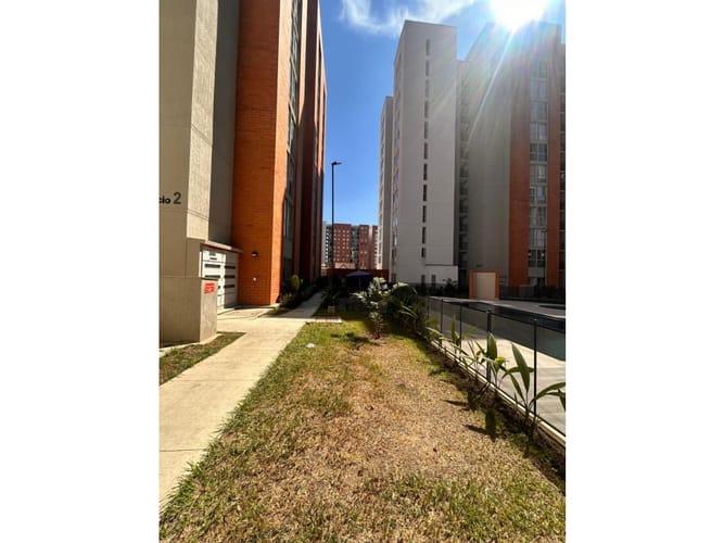 Apartamento en venta en Valle Del Lili, Cali · foto 6 de 24