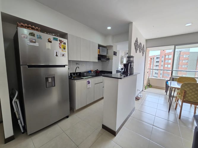 Apartamento de 3 alcobas en venta en Las Lomitas, Sabaneta, 70 m² · foto 7 de 24