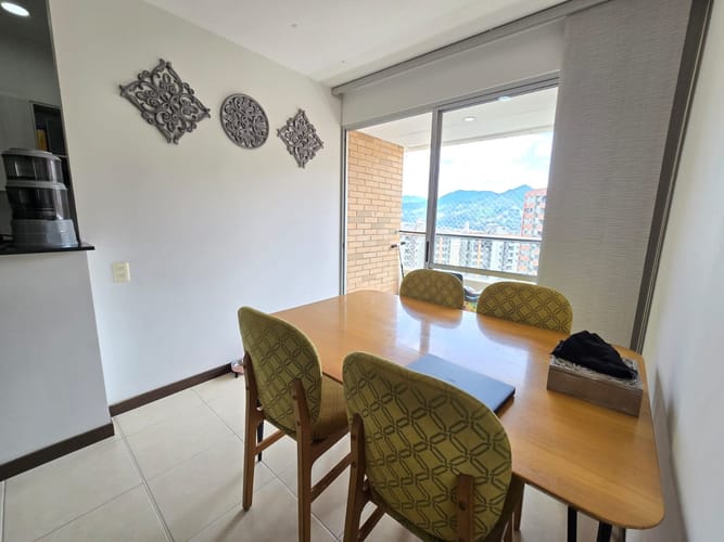 Apartamento de 3 alcobas en venta en Las Lomitas, Sabaneta, 70 m² · foto 8 de 24