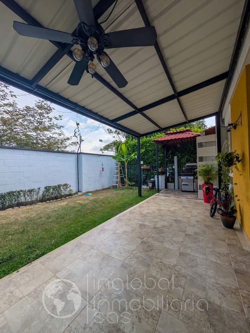 Casa de 4 alcobas en venta en El Castillo, Jamundí, 229 m² · foto 22 de 24