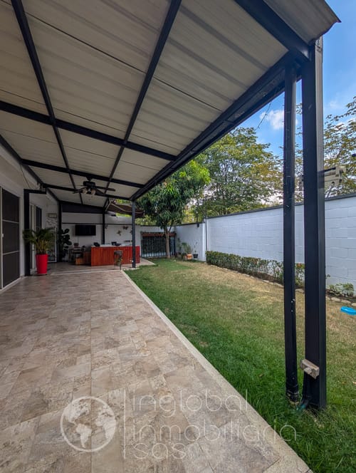 Casa de 4 alcobas en venta en El Castillo, Jamundí, 229 m² · foto 23 de 24