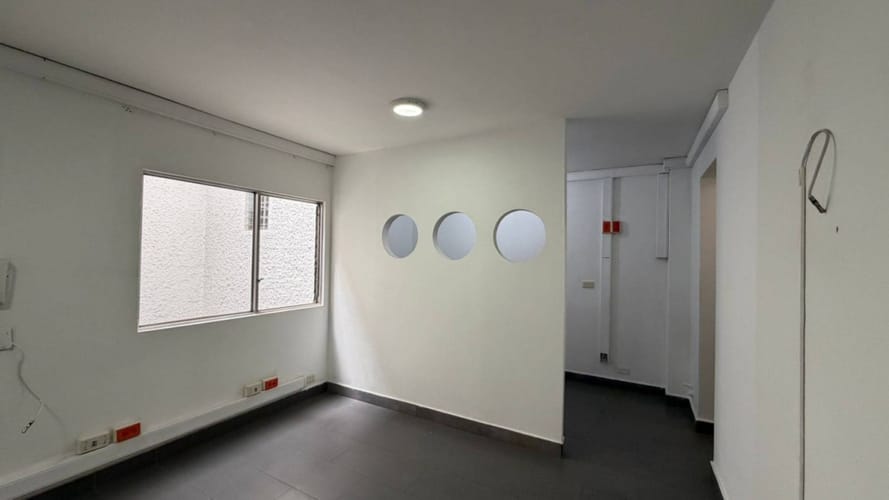 Oficina en arriendo en Conquistadores, Medellín, 43 m² · foto 4 de 12