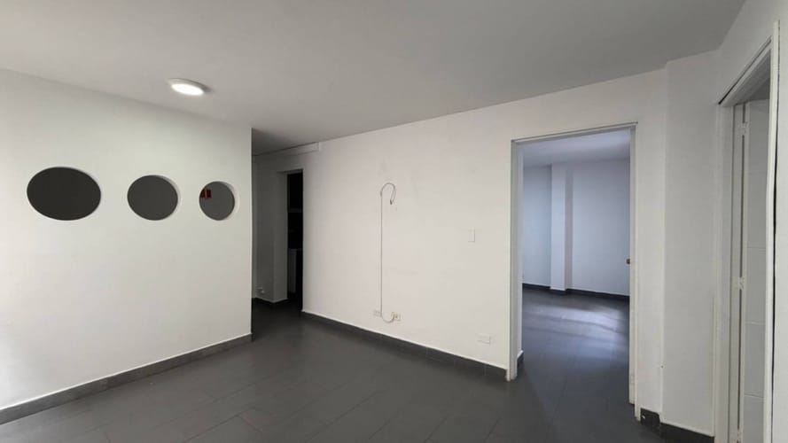 Oficina en arriendo en Conquistadores, Medellín, 43 m² · foto 6 de 12
