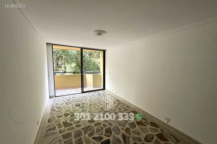 Apartamento de 3 alcobas en arriendo en Laureles, Medellín, 120 m² · foto 3 de 24