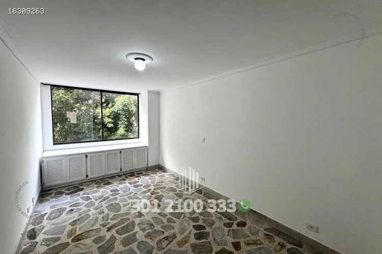 Apartamento de 3 alcobas en arriendo en Laureles, Medellín, 120 m² · foto 13 de 24