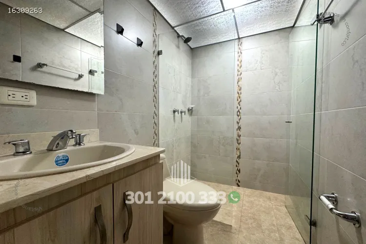 Apartamento de 3 alcobas en arriendo en Laureles, Medellín, 120 m² · foto 17 de 24