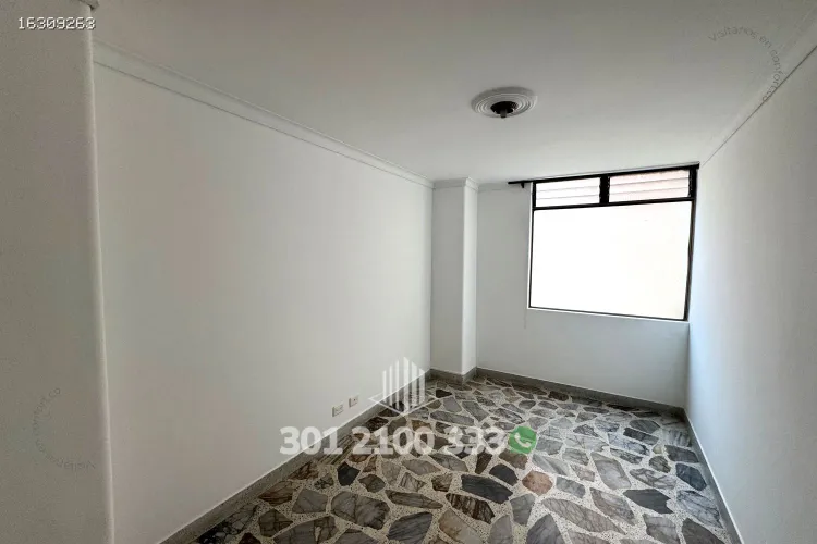 Apartamento de 3 alcobas en arriendo en Laureles, Medellín, 120 m² · foto 18 de 24