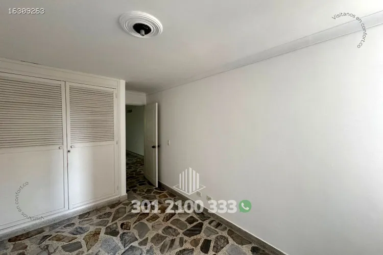 Apartamento de 3 alcobas en arriendo en Laureles, Medellín, 120 m² · foto 24 de 24