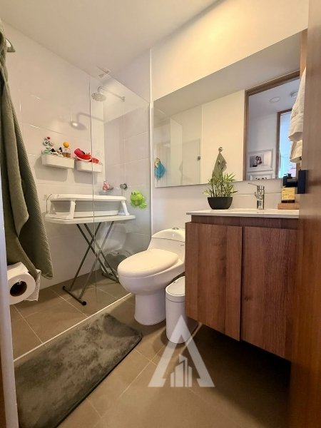 Apartamento en venta en Los Naranjos, Envigado · foto 5 de 14