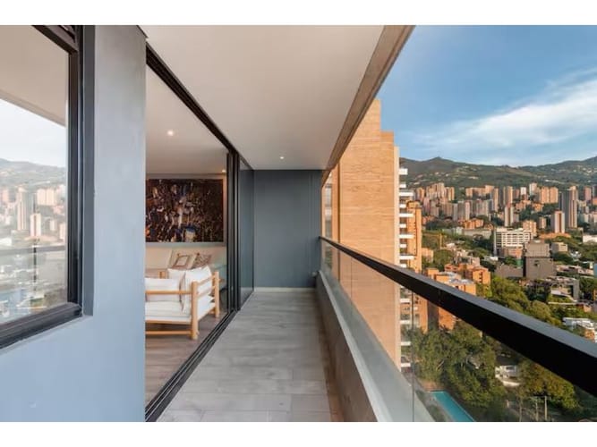 Apartamento en venta en Lalinde, Medellín · foto 2 de 24