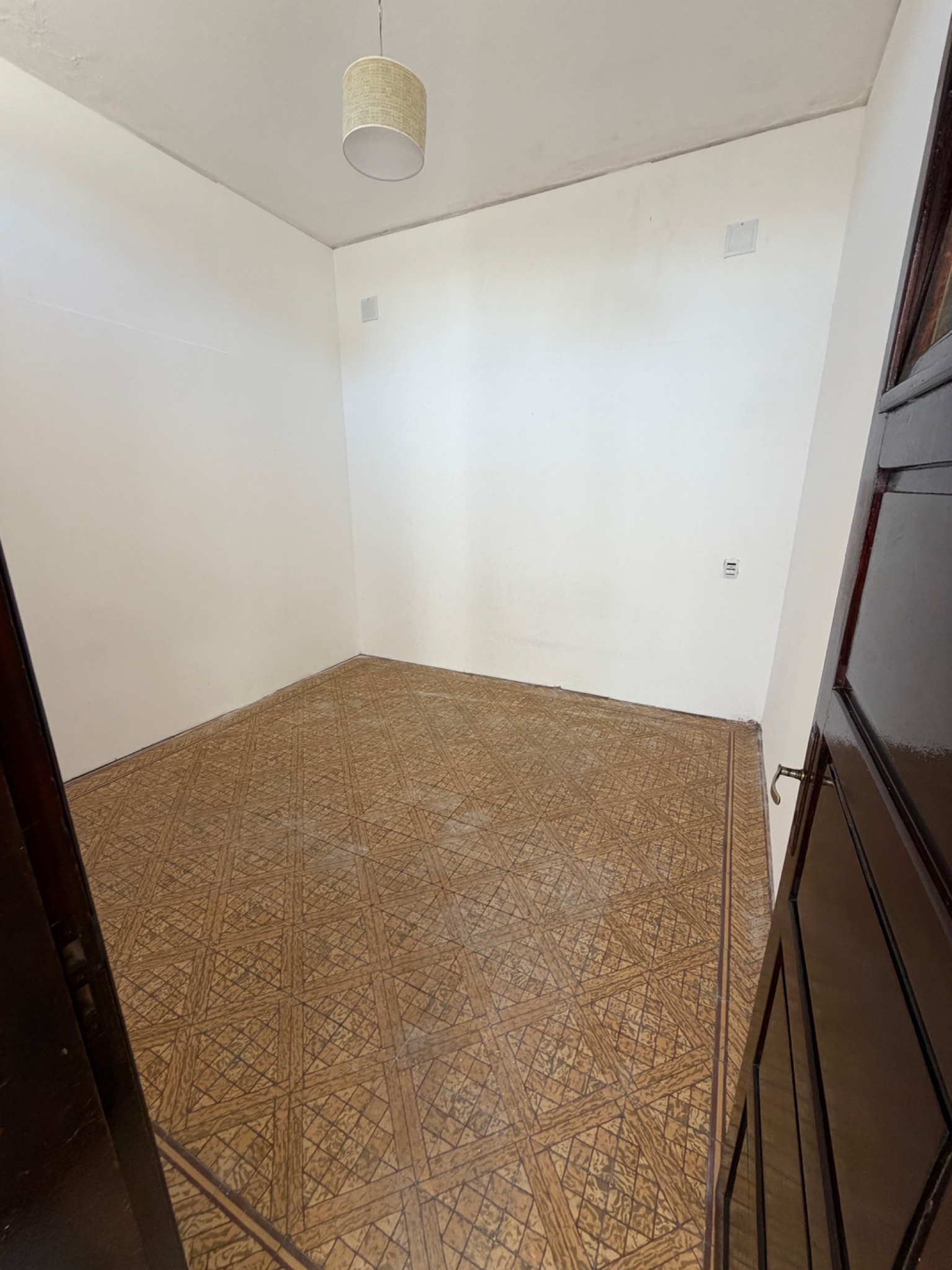 Alquilo apartamento de 1 dormitorio y patio próximo al Hospital Policíal. · Foto 12