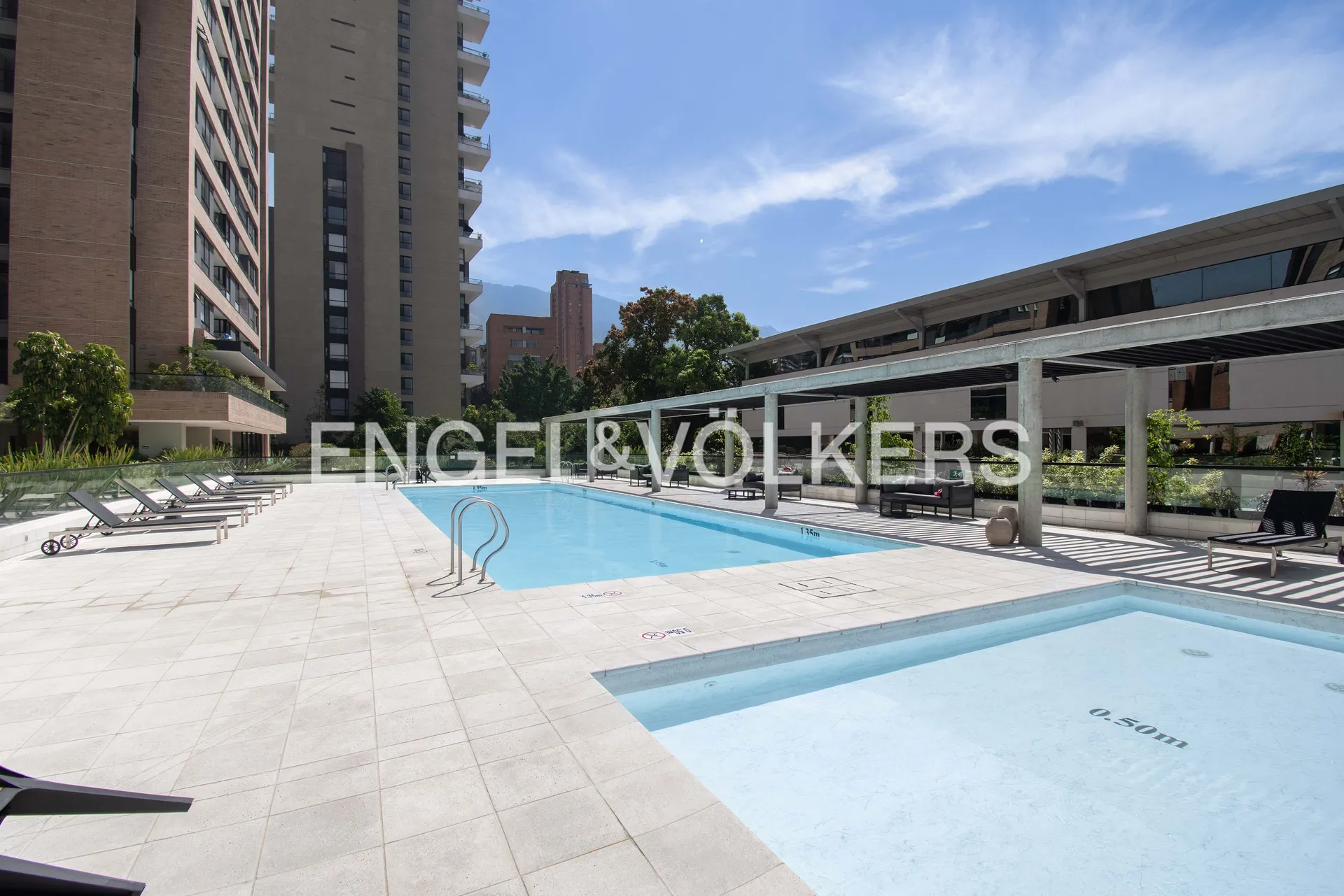 Apartamento en arriendo en Lalinde, Medellín · foto 14 de 16