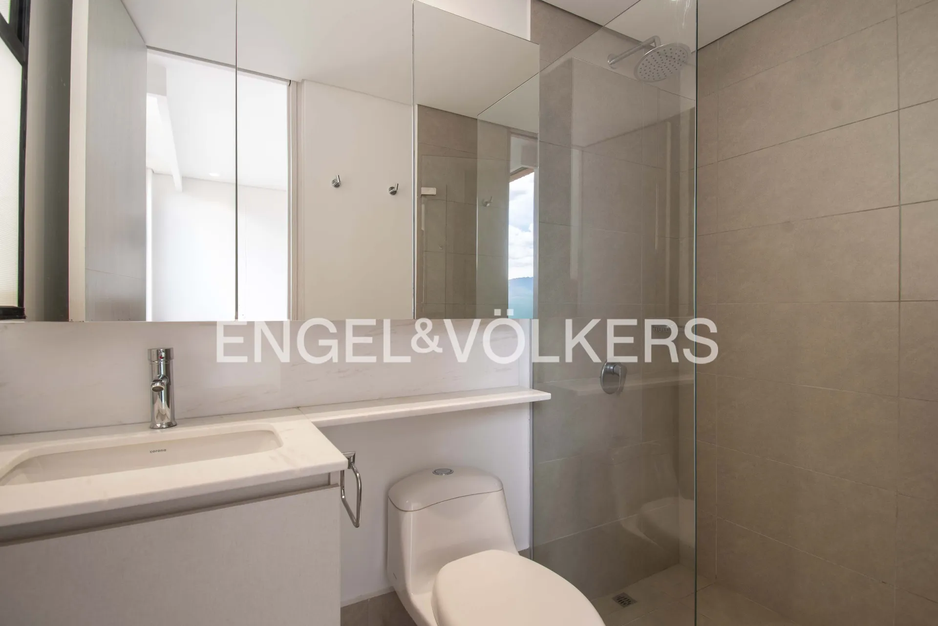 Apartamento en arriendo en Lalinde, Medellín · foto 12 de 16