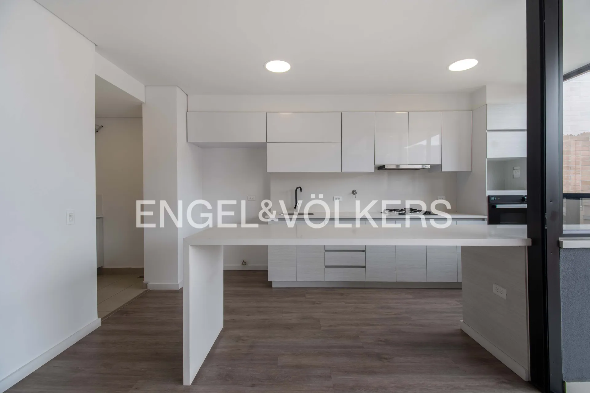 Apartamento en arriendo en Lalinde, Medellín · foto 6 de 16