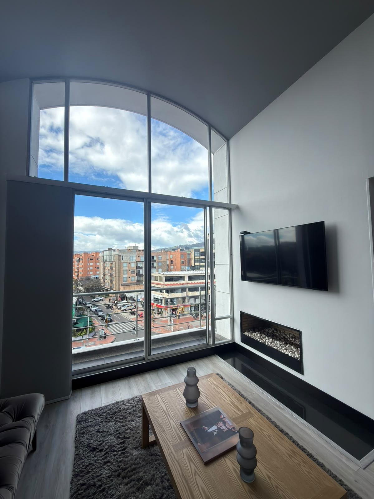 Apartamento en venta en Santa Barbara, Bogotá · foto 2 de 17
