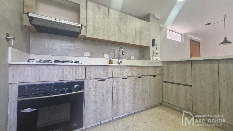 Apartamento de 2 alcobas en arriendo en El Diamante No. 2, Medellín, 80 m² · foto 3 de 12