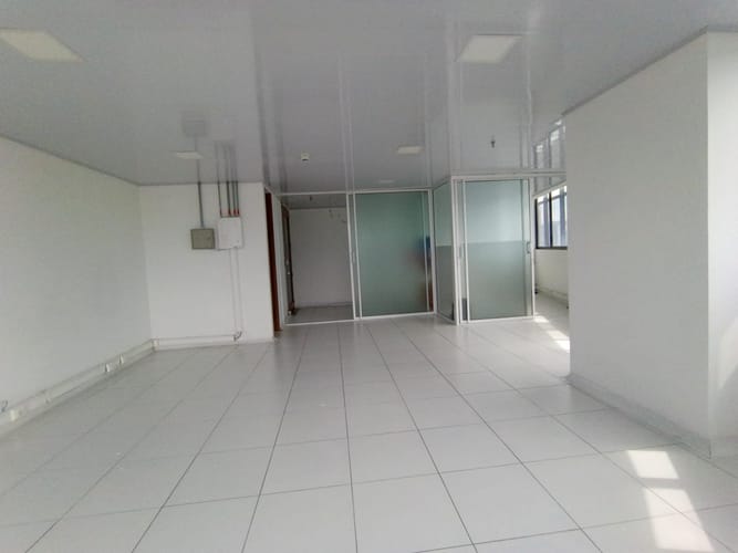 Oficina en arriendo en Avenida Santander, Manizales, 61 m² · foto 17 de 20