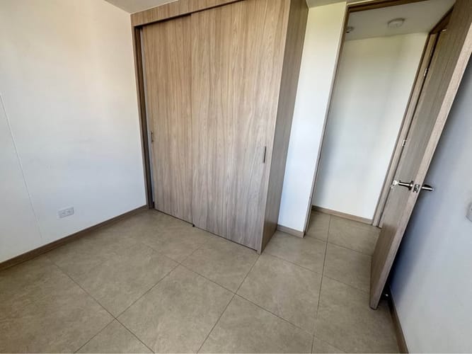 Apartamento de 2 alcobas en venta en Barro Blanco, Rionegro, 60 m² · foto 4 de 9